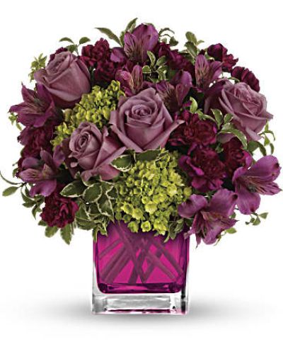 <div id="mark-3" class="m-pdp-tabs-marketing-description">Lovely at first sight. Green miniature hydrangea and lavender roses come together for an extra-sweet bouquet presented in our fuchsia glass cube.</div>
<p>&nbsp;</p>
<div id="desc-3">
<ul>
<li>Green miniature hydrangea, lavender roses, purple alstroemeria and maroon miniature carnations accented with greens.</li>
</ul>
</div>